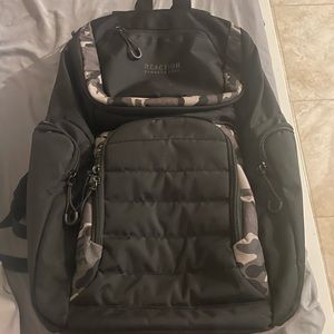 Reaction Kenneth Cole “ pack more into life “ backpack